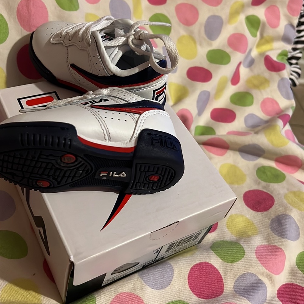 Fila - Picture 6 of 7